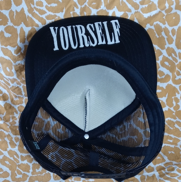 Kill yourself black snapback hat - Picture 5 of 6